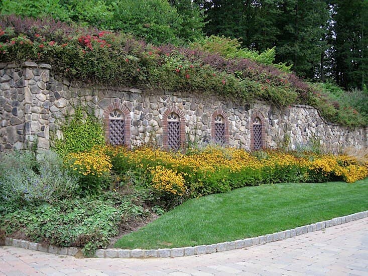 brick stone wall landscaping